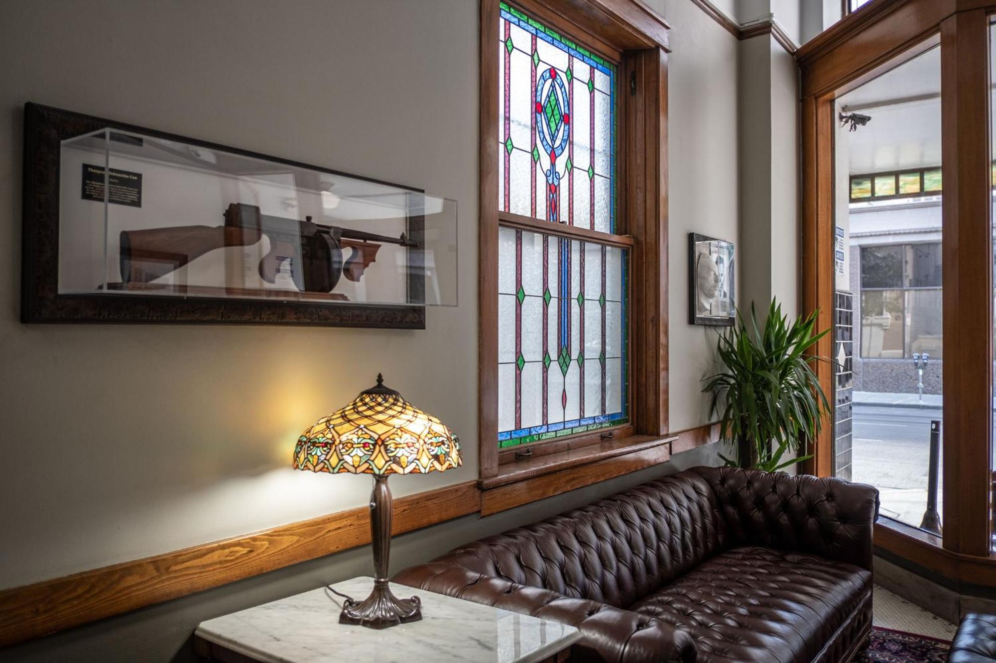 Gardner & Hotel 2*