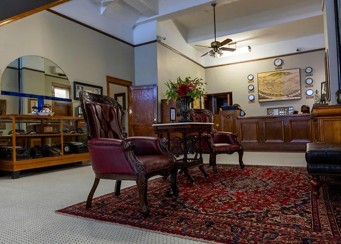 Gardner Hotel