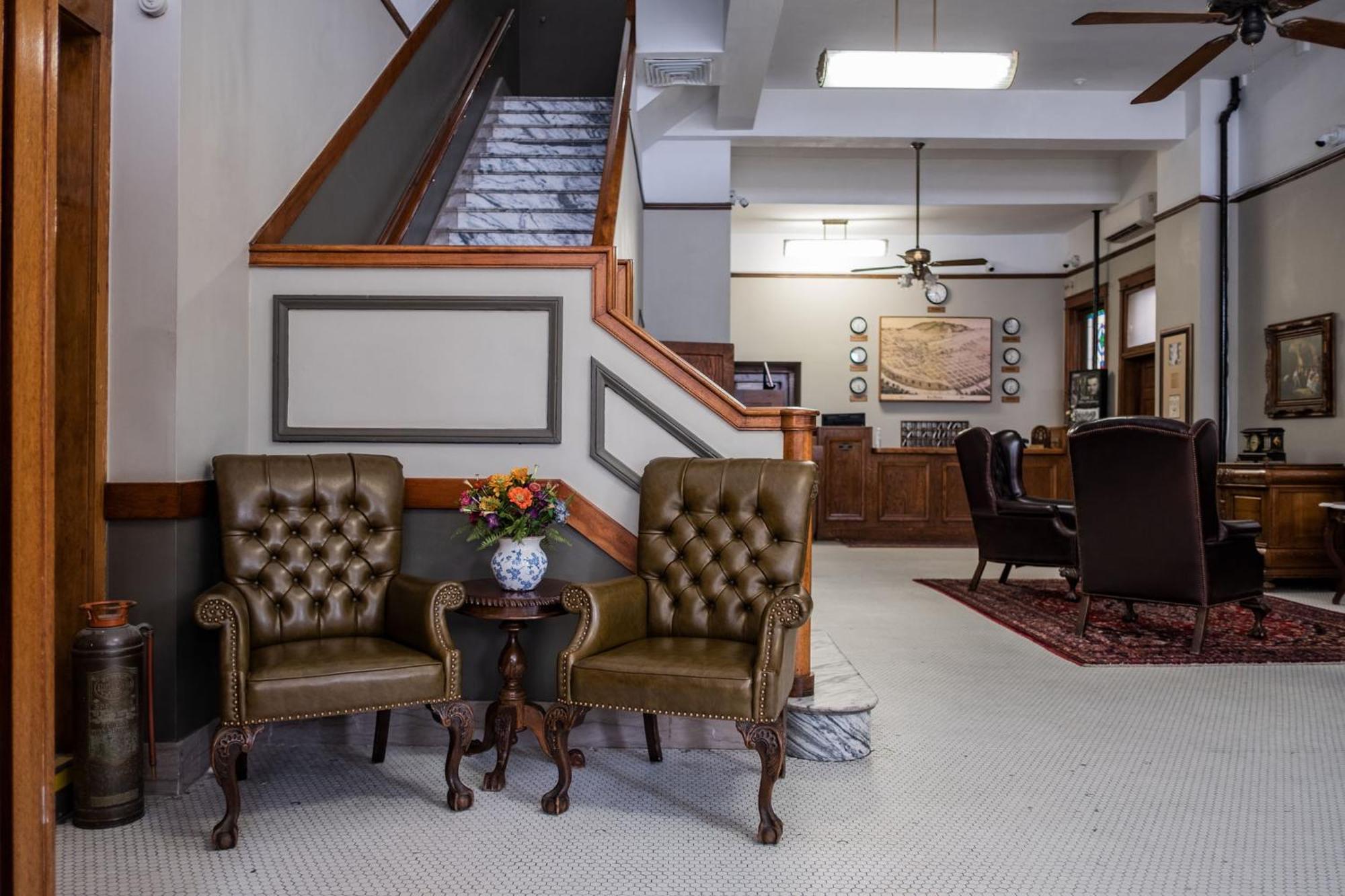 Hotel Gardner 2*