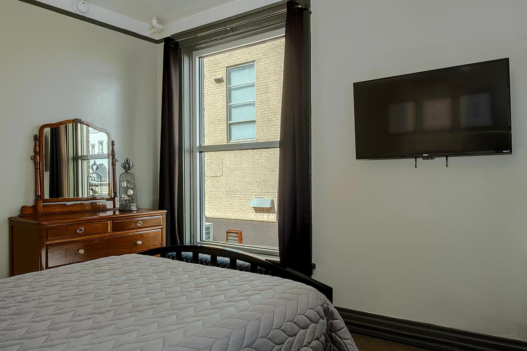 Gardner Hotel